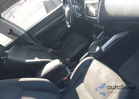 2014 Mitsubishi Outlander Sport Se z USA, uszkodzony, nr VIN 4A4AP4AU4EE012048